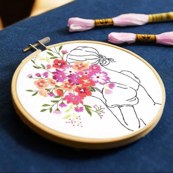 Κιτ Κεντήματος DMC - Floral Embrace by Nathalie Weinzaepflen